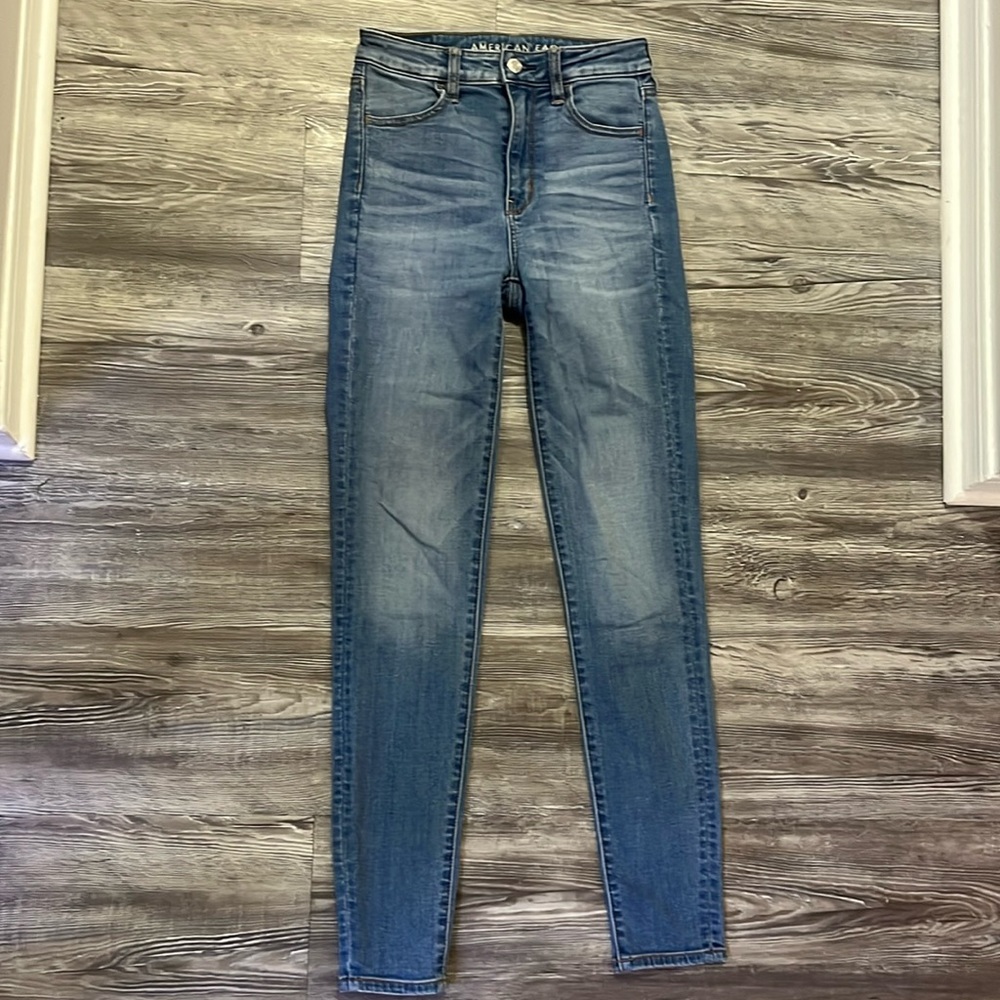 Hi-rise American Eagle skinny jeans